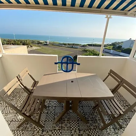 4 Personnes Vue Sur