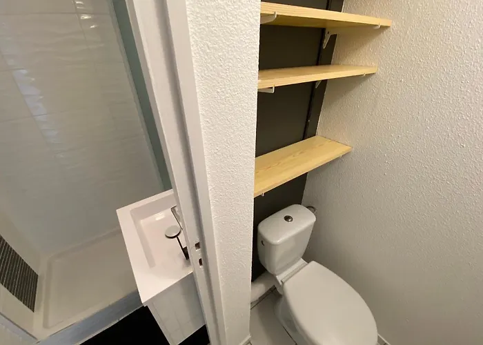 4 Personnes Vue Sur La Pironnière